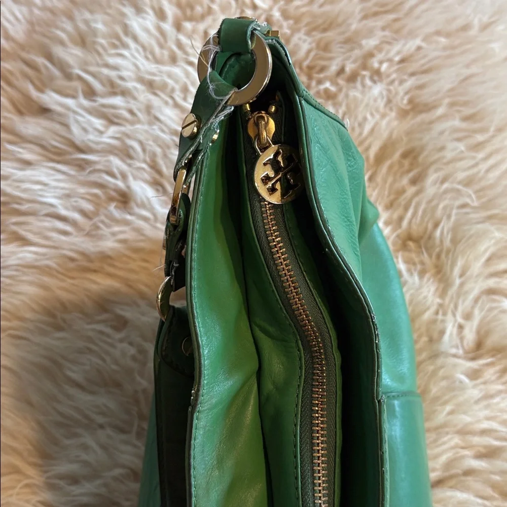 Tory Burch “Nico” pure fabulous Leather Green Hobo Bag